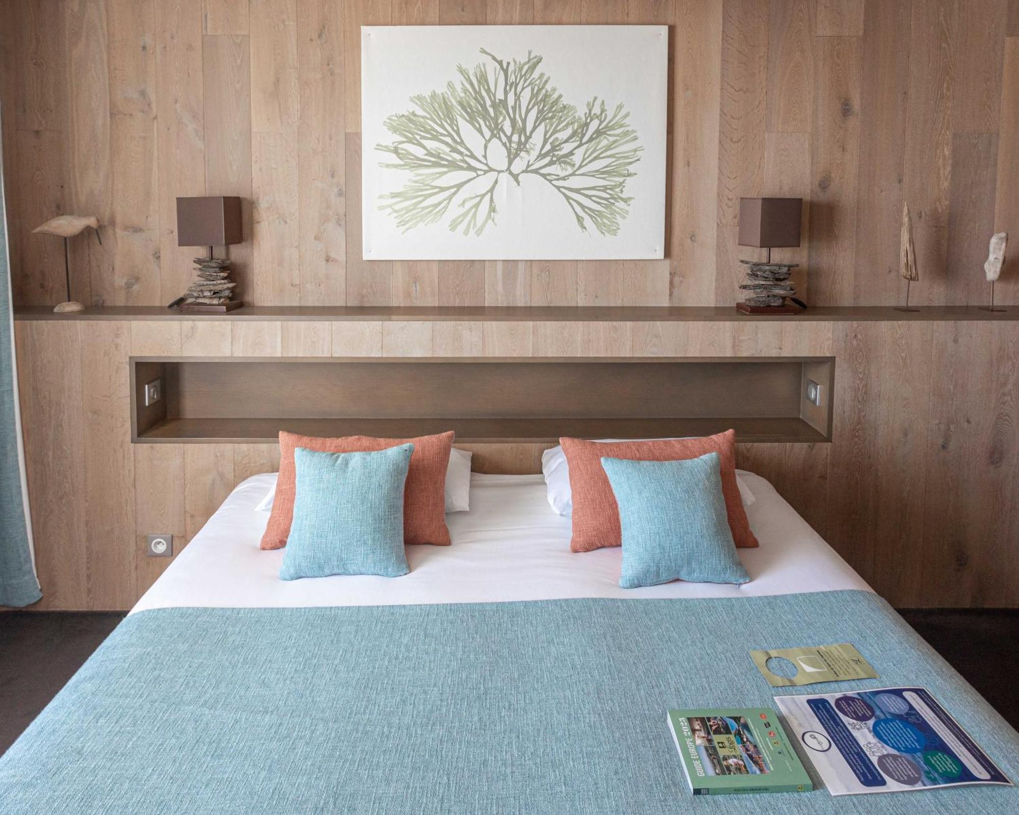 Logis Hotel Le Calluna Restaurant La Flottille Préfailles Eksteriør bilde